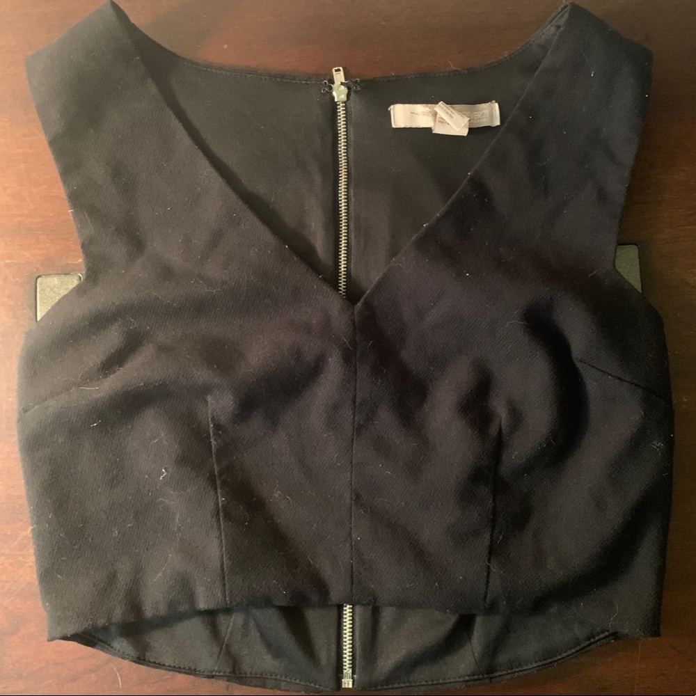 F21 Black Crop V Neck Top ZIP Back - Picture 11 of 11